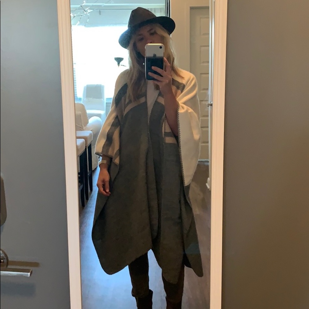 Cape jacket
